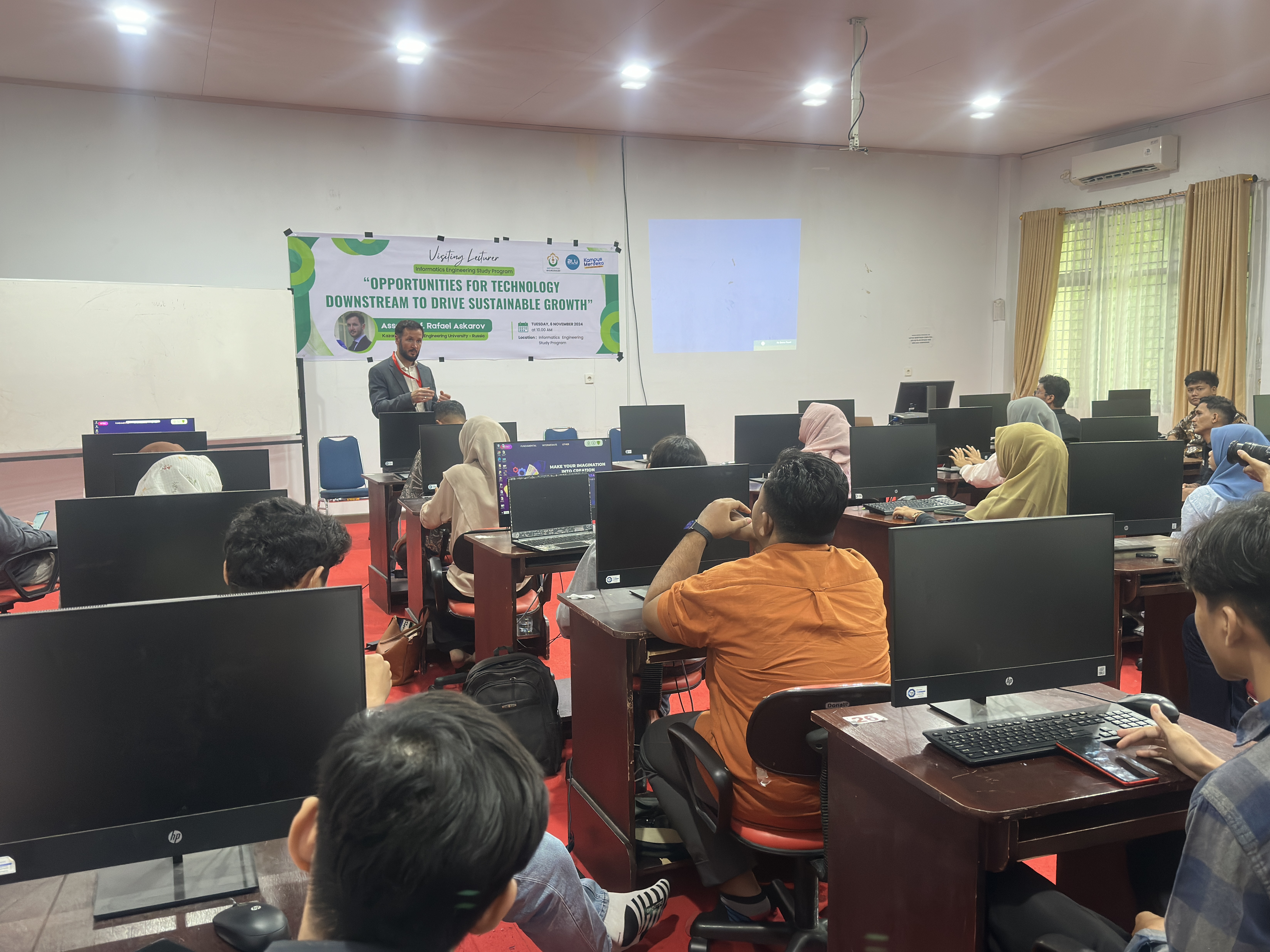 Informatika Unimal Buka Peluang Riset Internasional melalui Kuliah Tamu dari Rusia